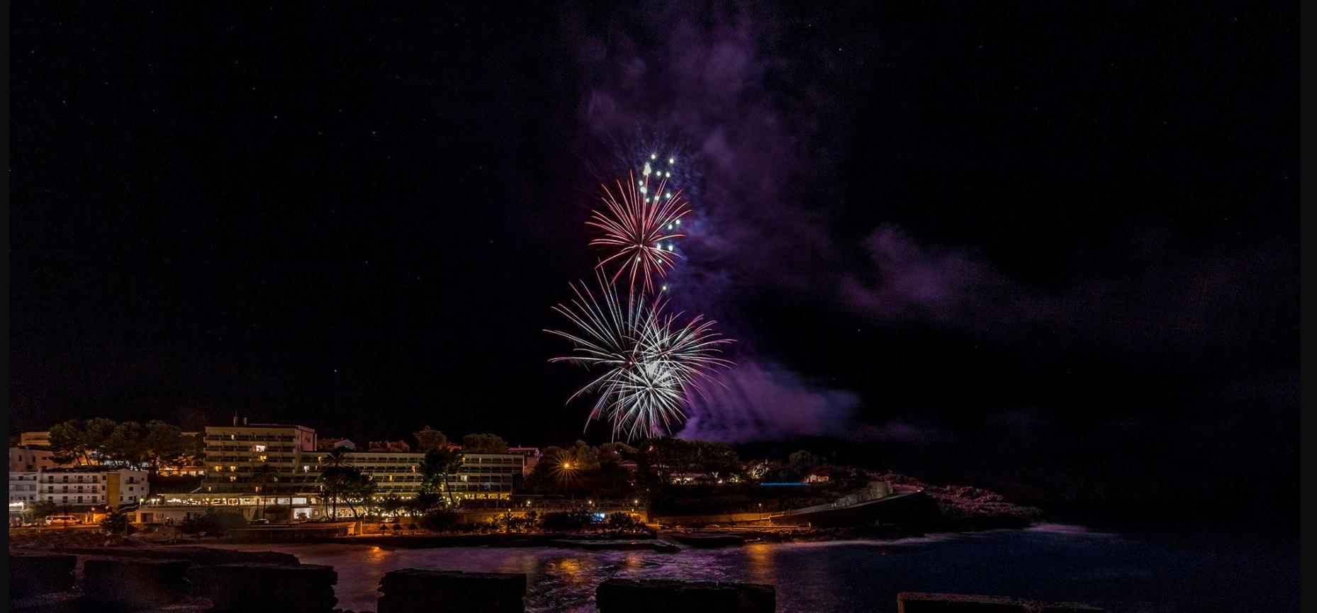 Cala sant vicenç fuegos artificiales