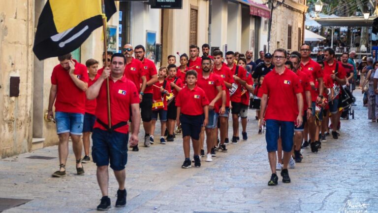 cercavila fiestas de la cala san vicente