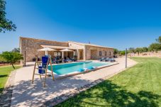 Finca rural en Mallorca con piscina y barbacoa 