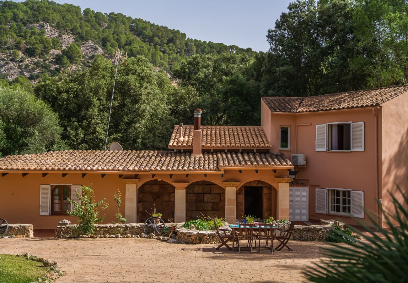 Casa de vacaciones Esteban con piscina cerca de Sa Pobla