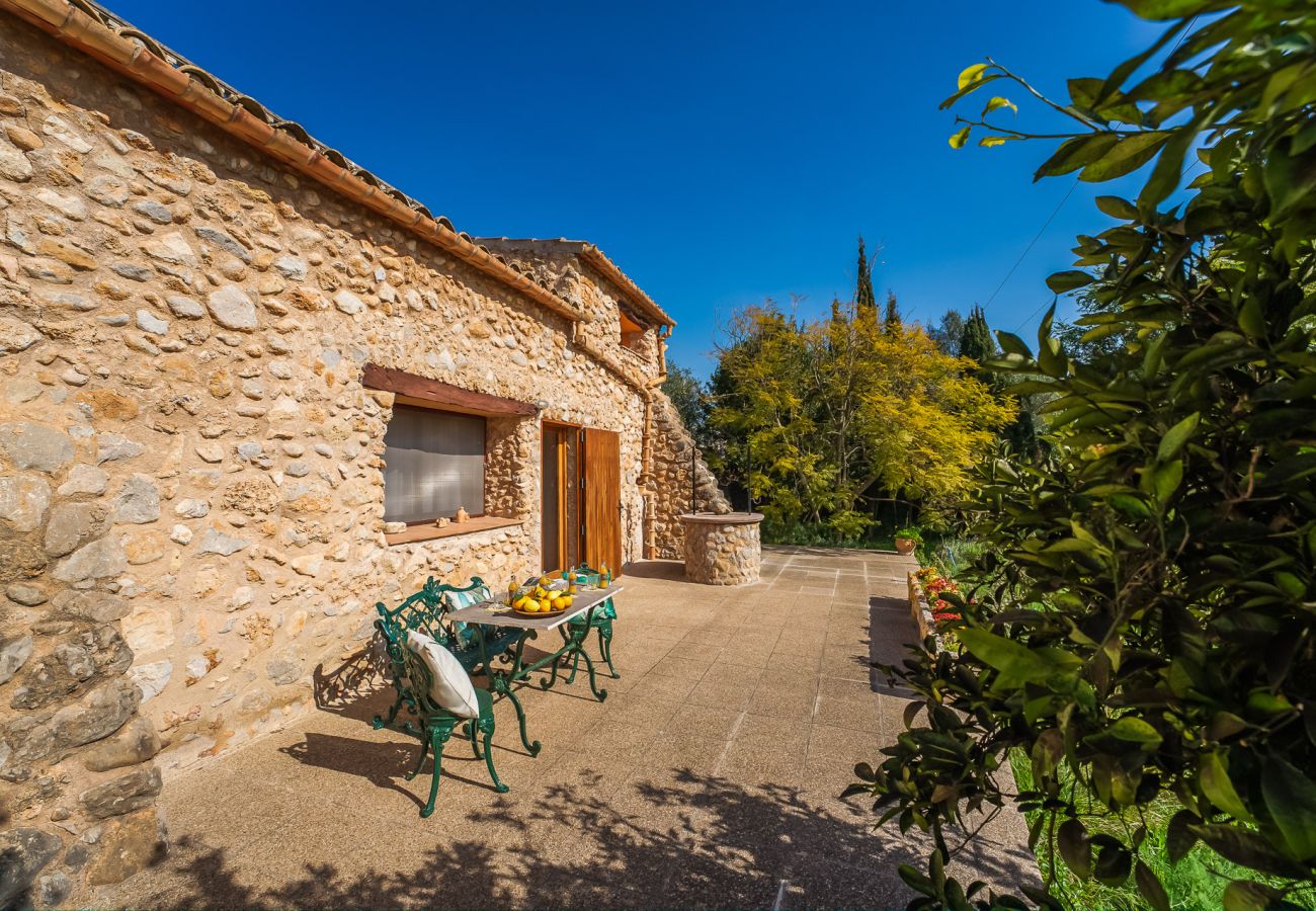 Finca en Buger - Finca rústica con piscina Cas Mut en Mallorca