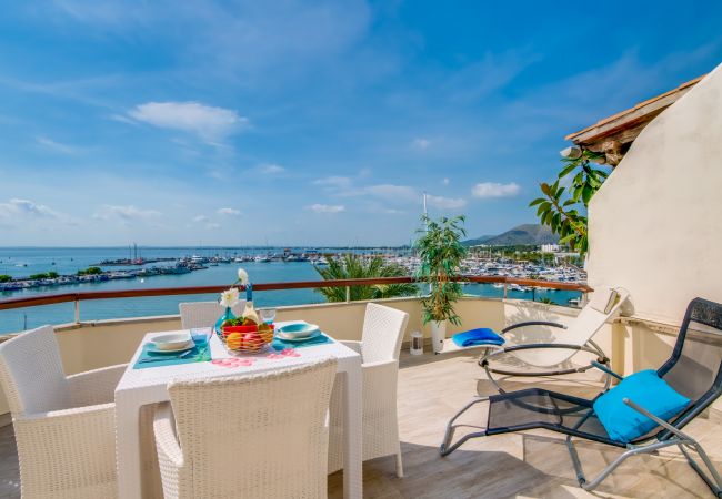 Appartement Blue Attic Beach avec Vue sur la Mer à Port Alcudia