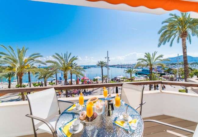 Appartement moderne Mimosa avec vue sur la mer à Puerto Alcudia