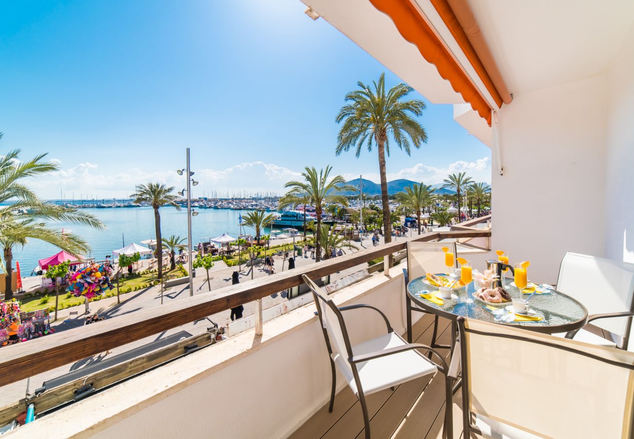 Appartement en bord de mer à Puerto Alcudia avec terrasse