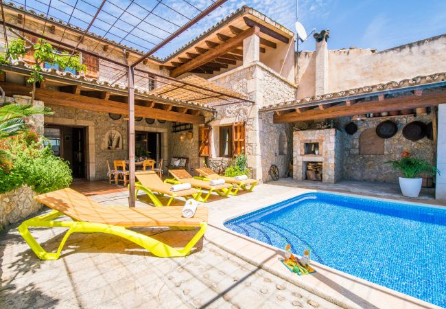 Maison rustique Cal Tio avec piscine à Majorque