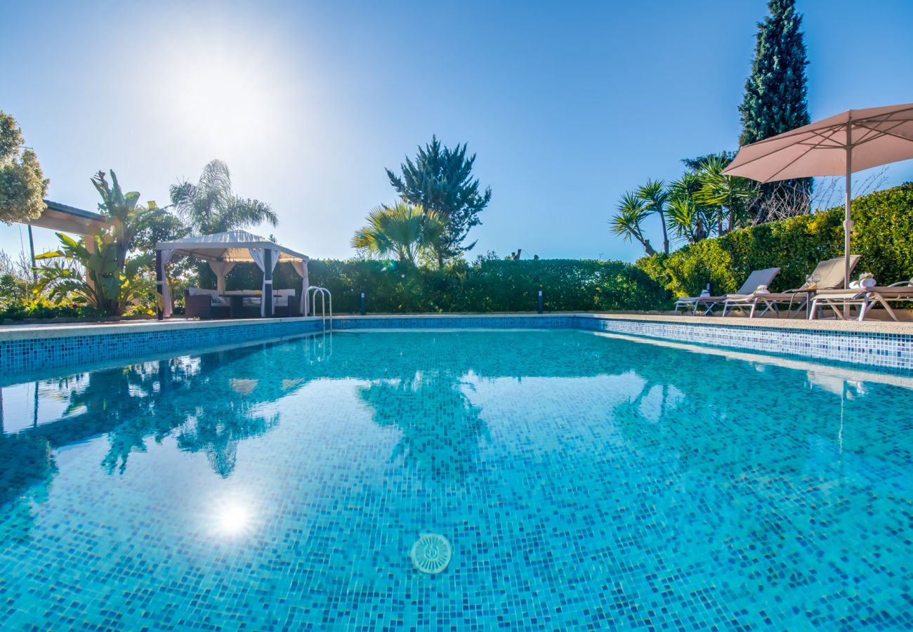 Domaine à Inca - Finca rurale avec piscine Es Pascolet à Majorque.  🌐 Sources