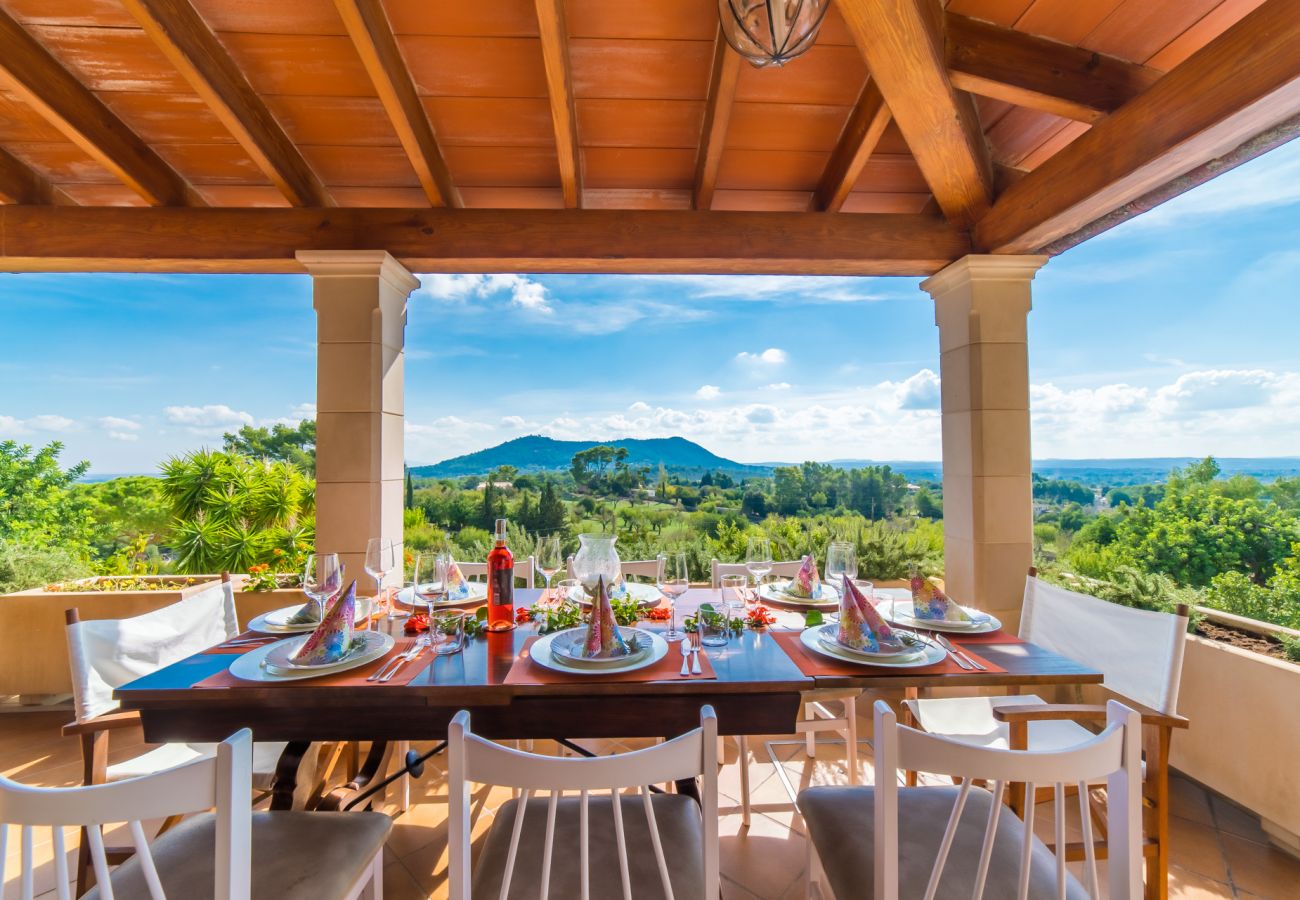 Domaine rural à Majorque avec vue sur la montagne