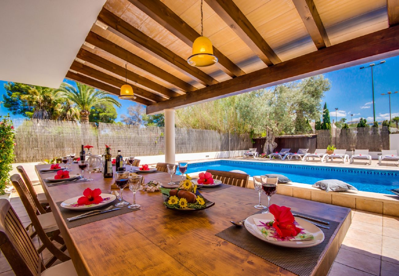 Maison près de la plage avec piscine et terrasse