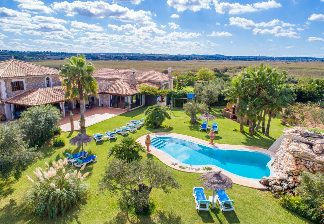 Finca avec piscine et grands jardins à Majorque