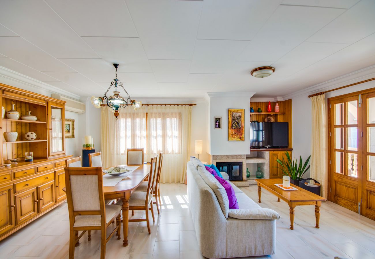 Maison à Alcudia - Casa Flor avec piscine près de la plage d'Alcudia à Majorque