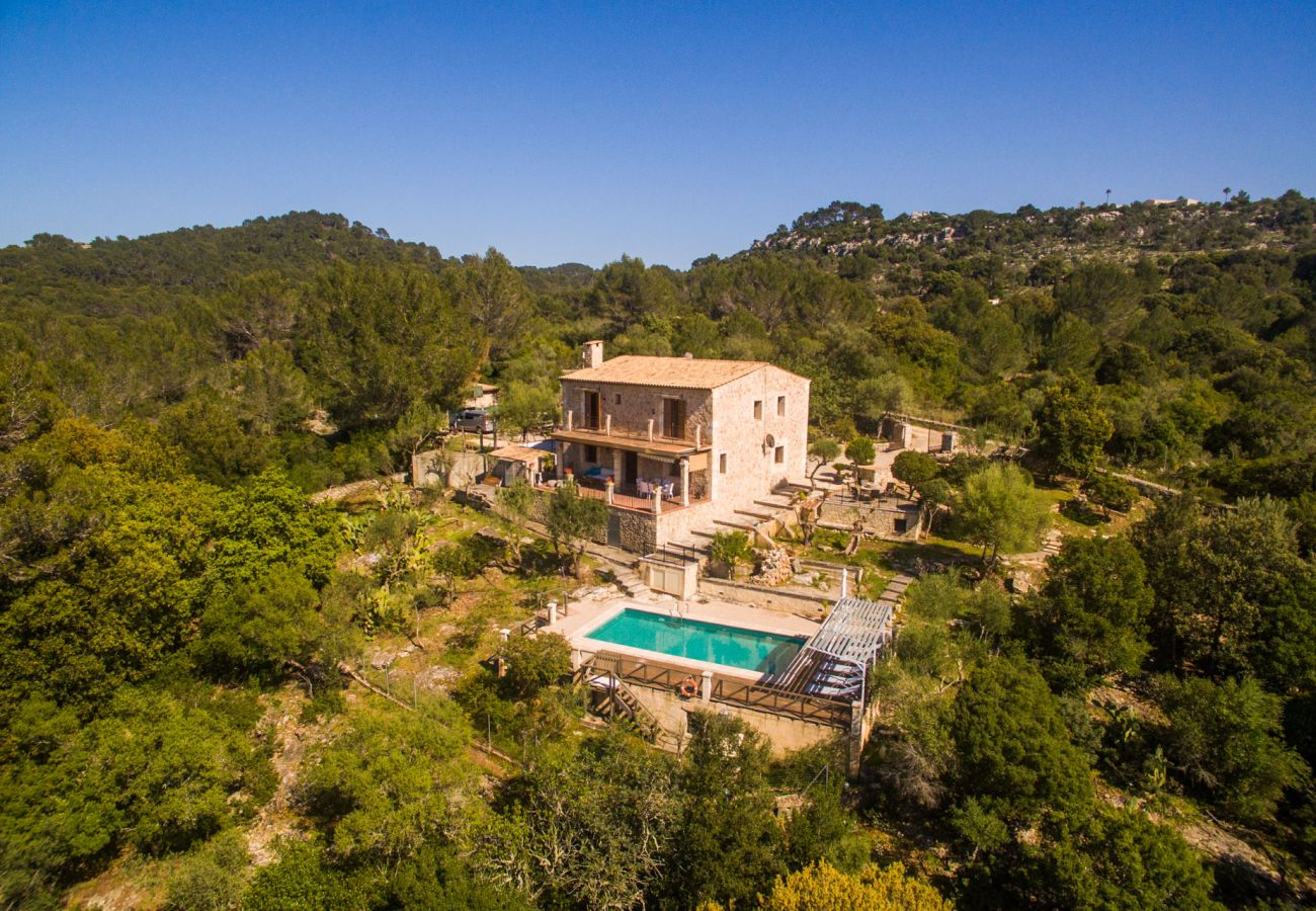 Domaine à Campanet - Maison en pierre au milieu de la nature à Caselles Petit