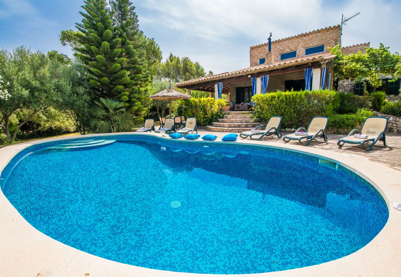 Maison avec piscine près de la montagne à Majorque