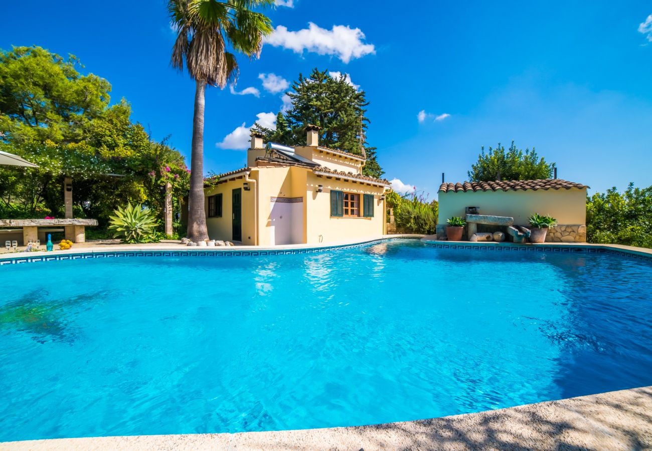 Finca avec piscine et près de la plage à Alcudia