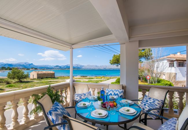 Appartement avec terrasse et vue sur la mer à Alcudia