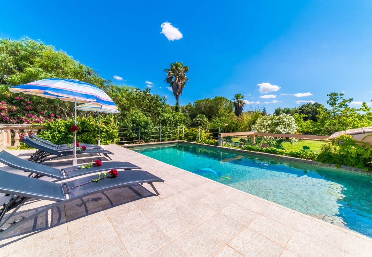 Finca avec piscine et court de tennis à Pollensa