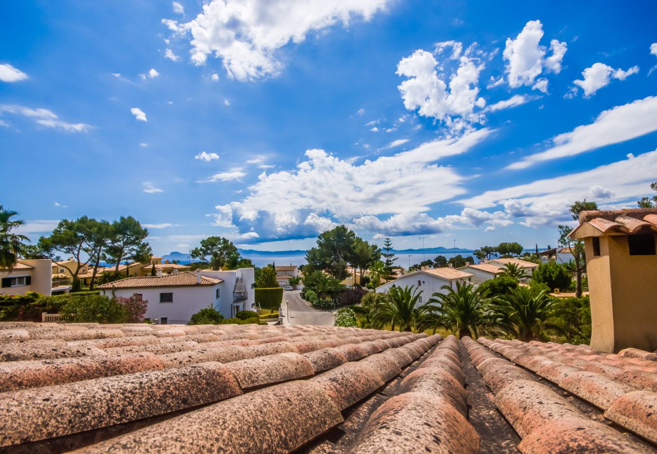 Vacances à Alcudia avec piscine et vue sur la mer