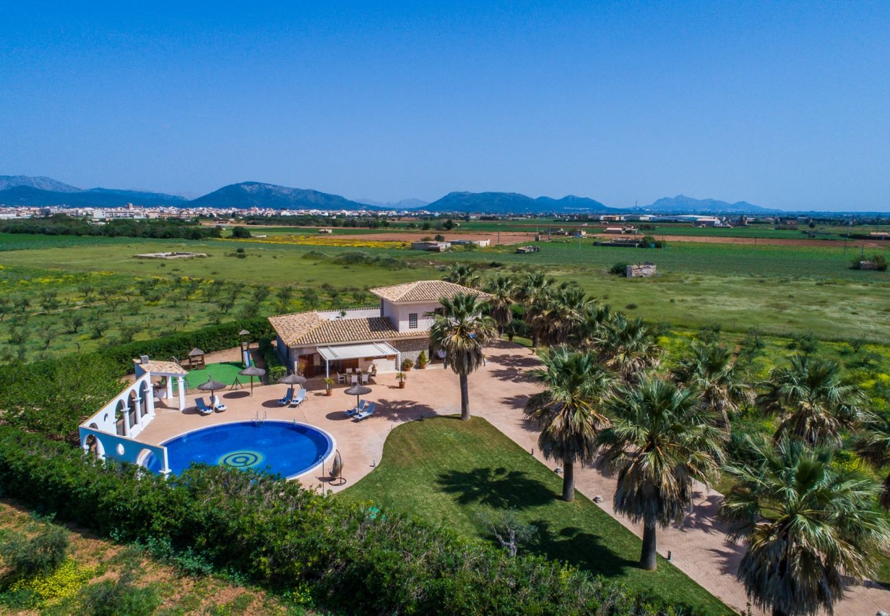 Finca à Majorque avec jardin et piscine