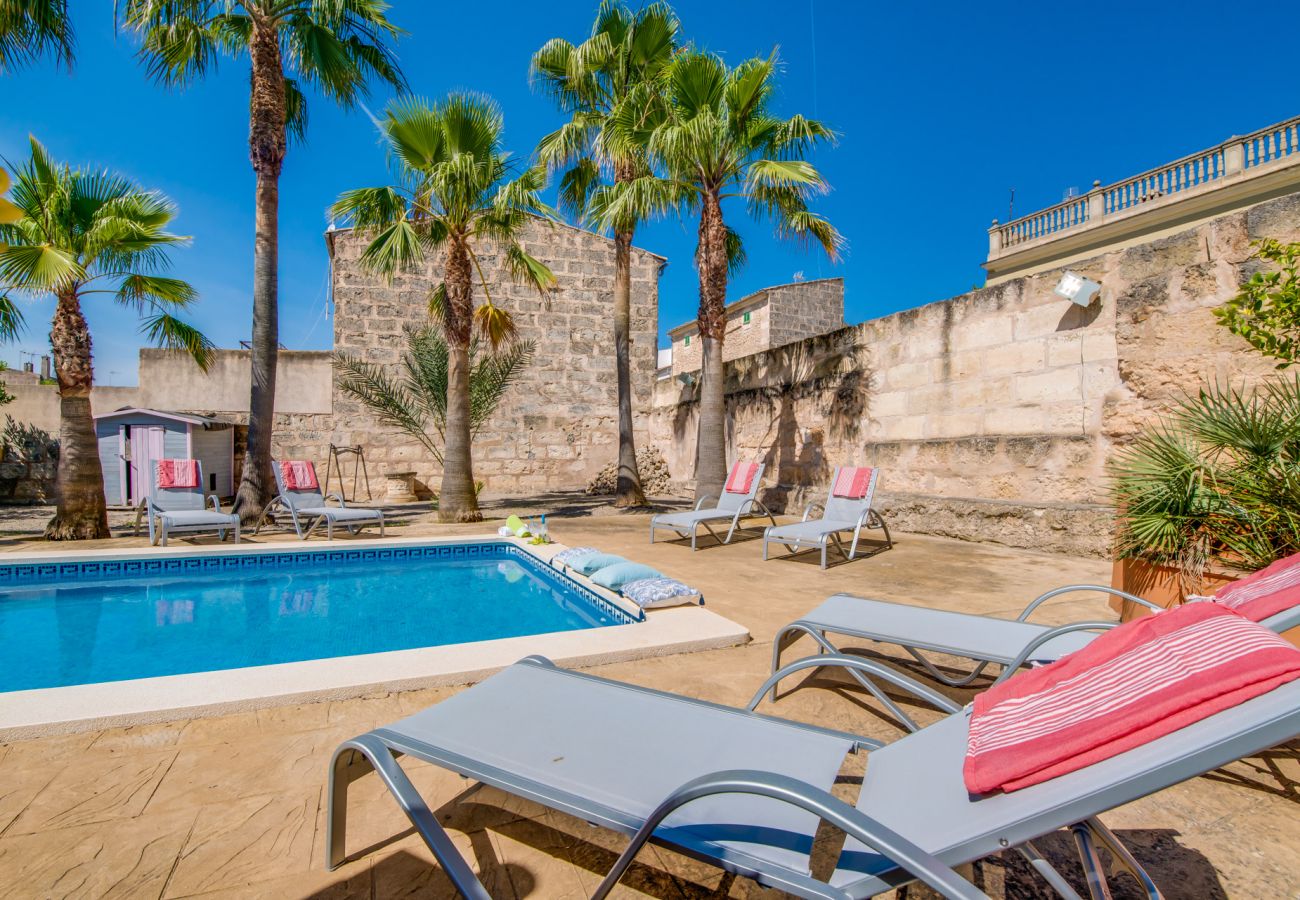 Maison à Maria de la salut - Villa rurale avec piscine Sa Verdera à Majorque