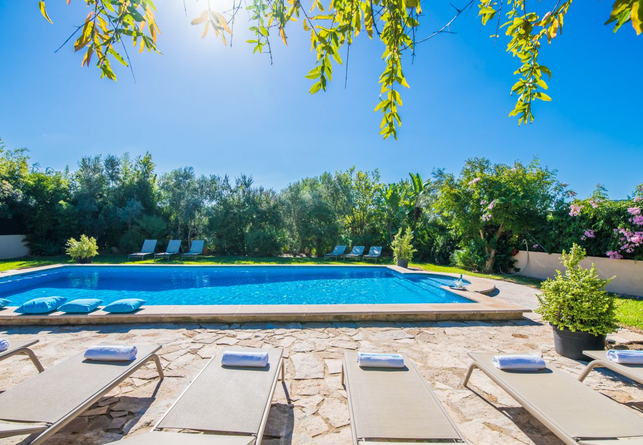 Domaine à Pollensa - Finca Can Verga à Pollensa de style campagnard avec piscine.