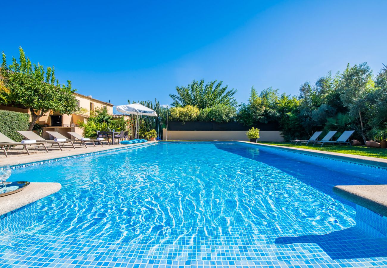 Domaine à Pollensa - Finca Can Verga à Pollensa de style campagnard avec piscine.