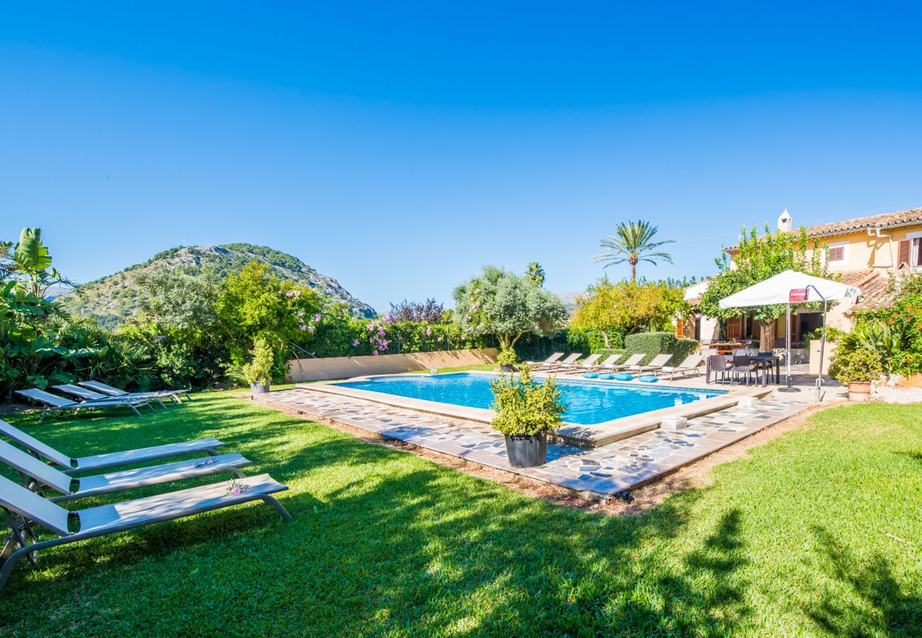 Domaine à Pollensa - Finca Can Verga à Pollensa de style campagnard avec piscine.