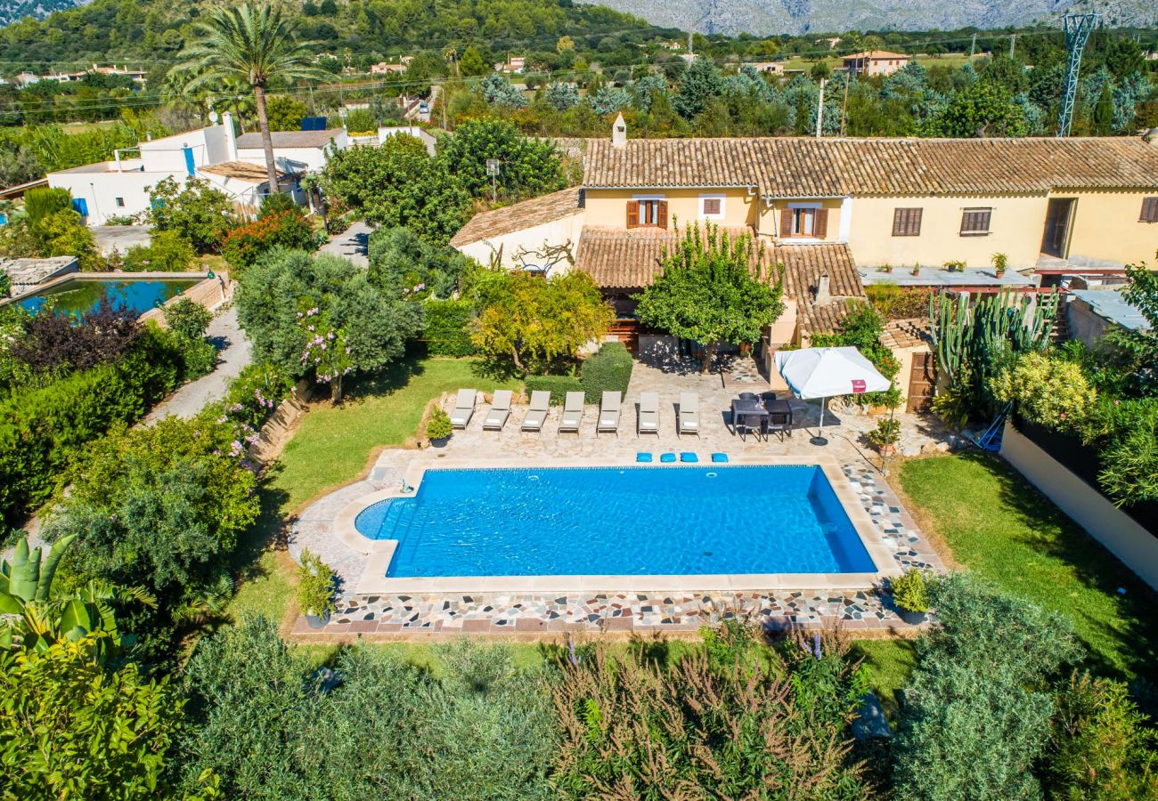 Domaine à Pollensa - Finca Can Verga à Pollensa de style campagnard avec piscine.