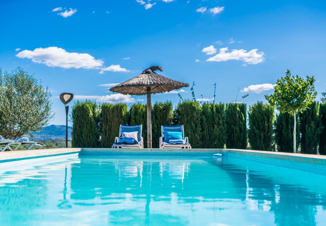 Villa à louer avec piscine à Majorque.