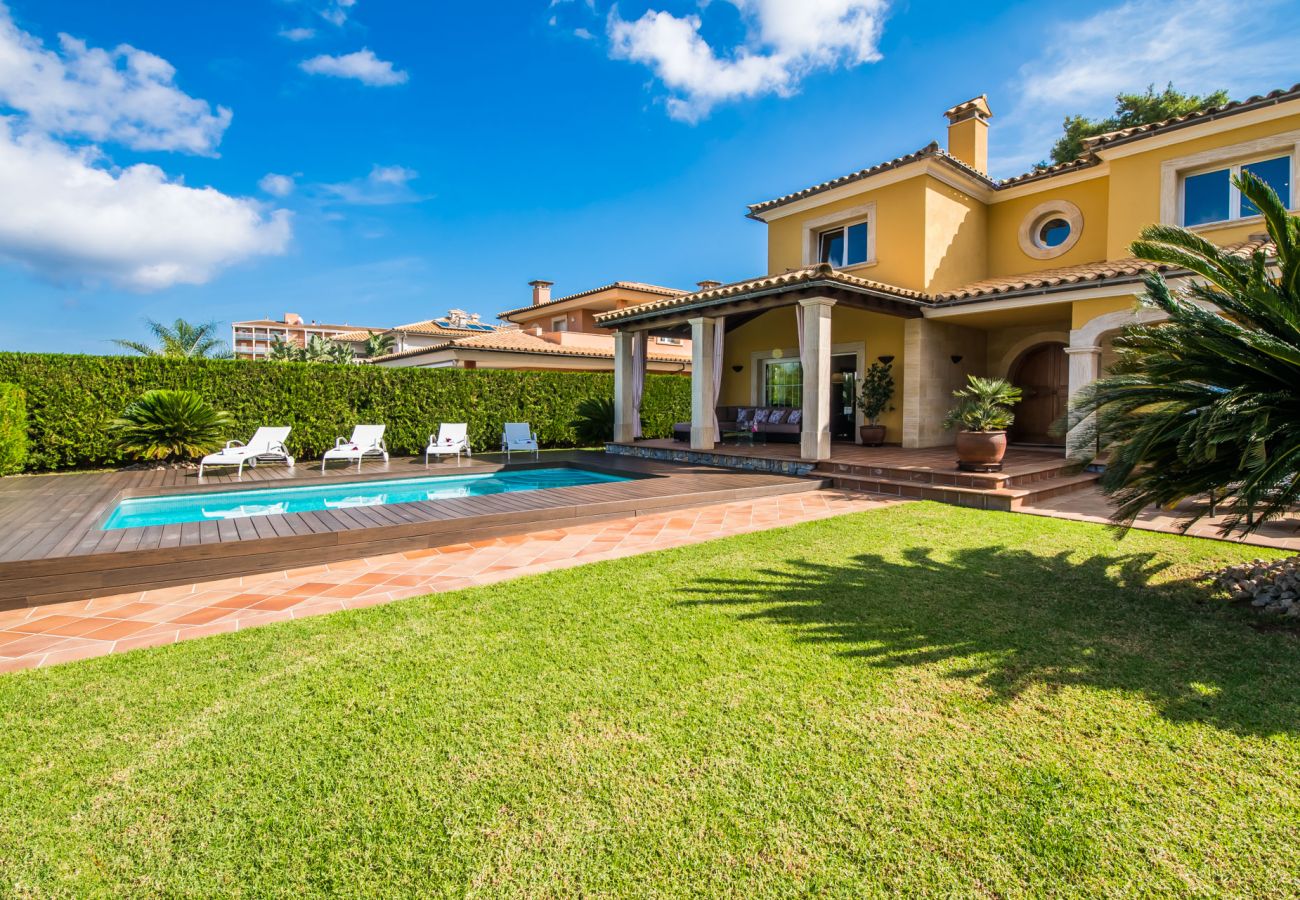 Maison avec piscine privée, barbecue et climatisation à Alcudia