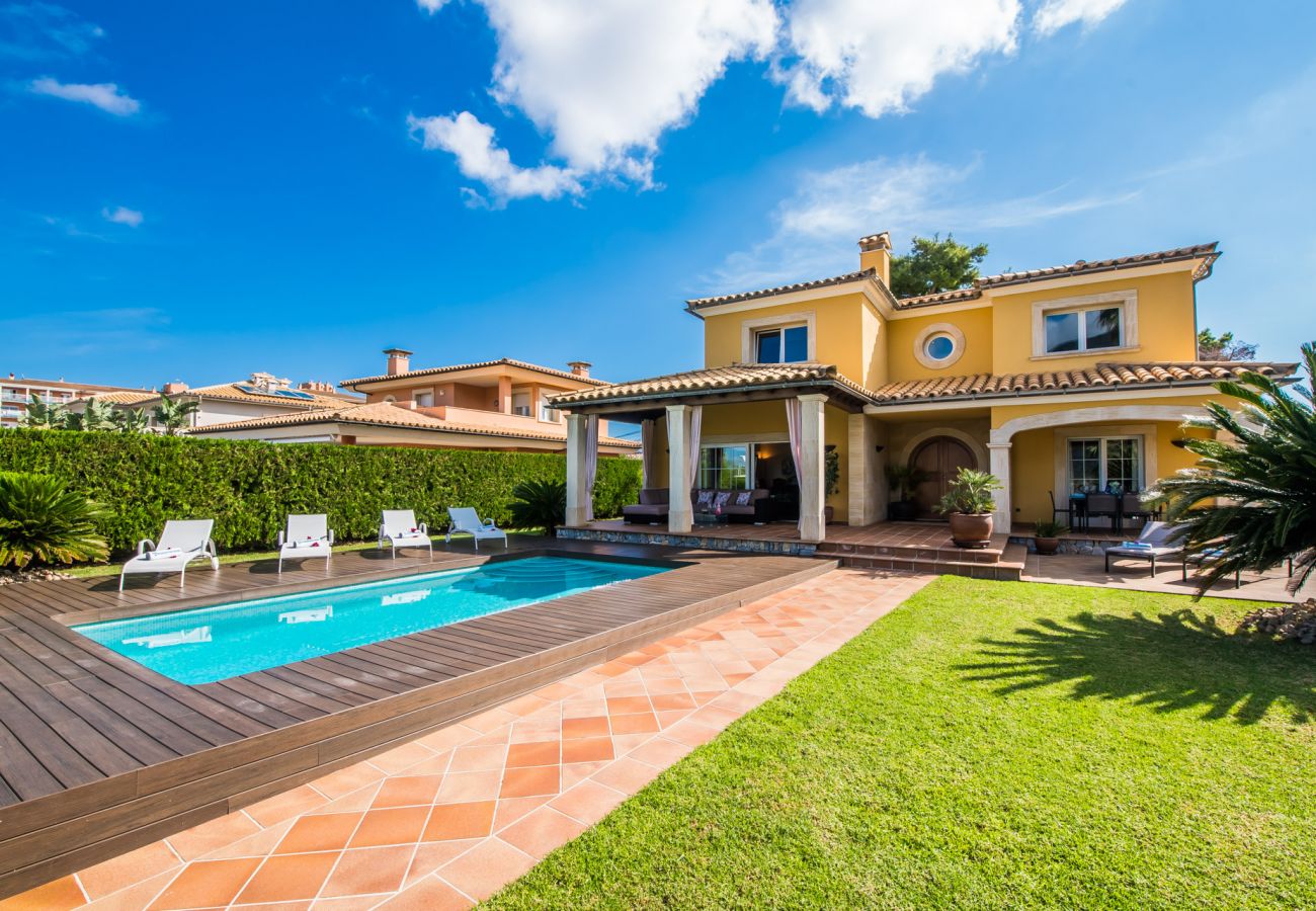 Maison avec piscine et barbecue à Alcudia