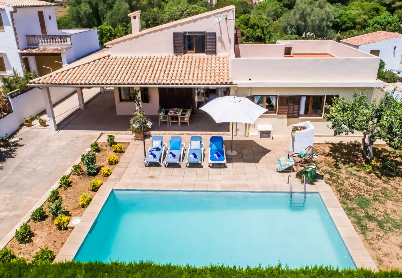 Vacances dans une propriété avec piscine à Pollensa. (