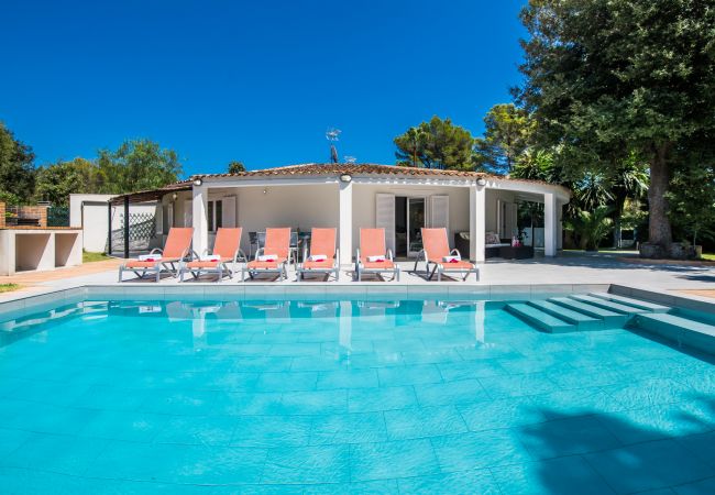 Maison avec piscine et barbecue près de la plage à Majorque 