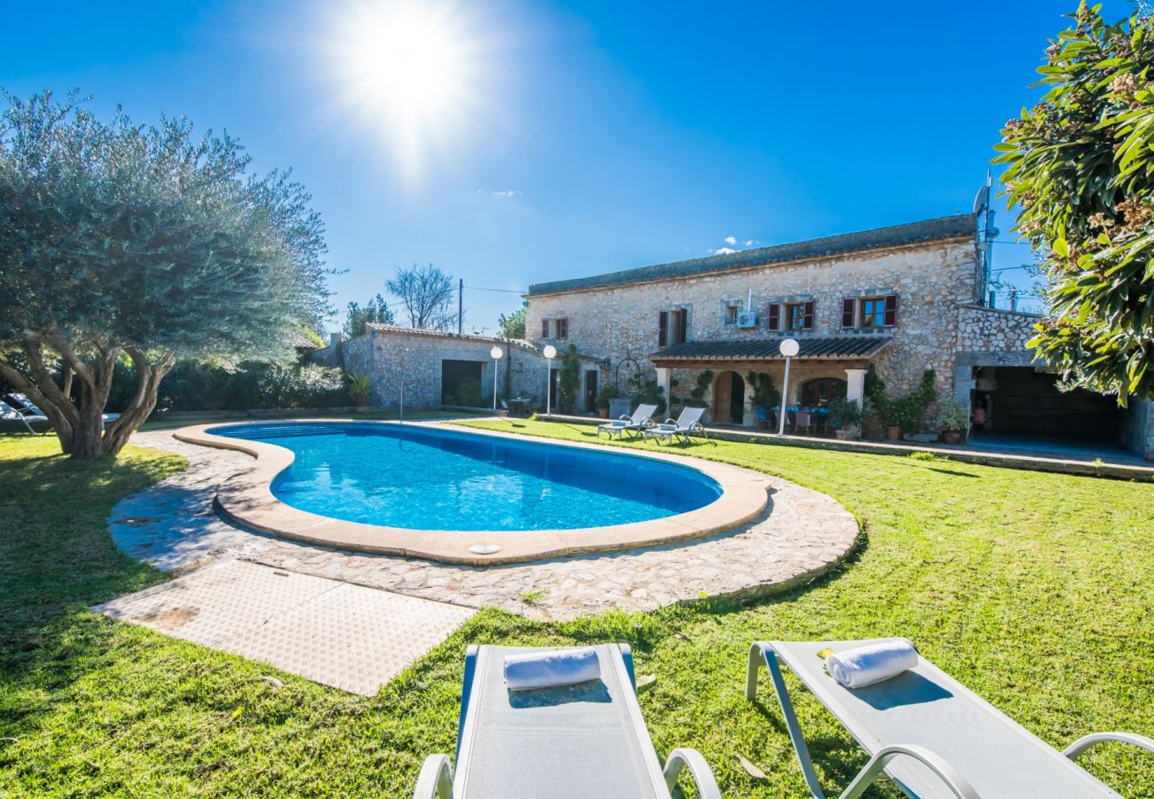 Domaine rustique avec piscine à Majorque