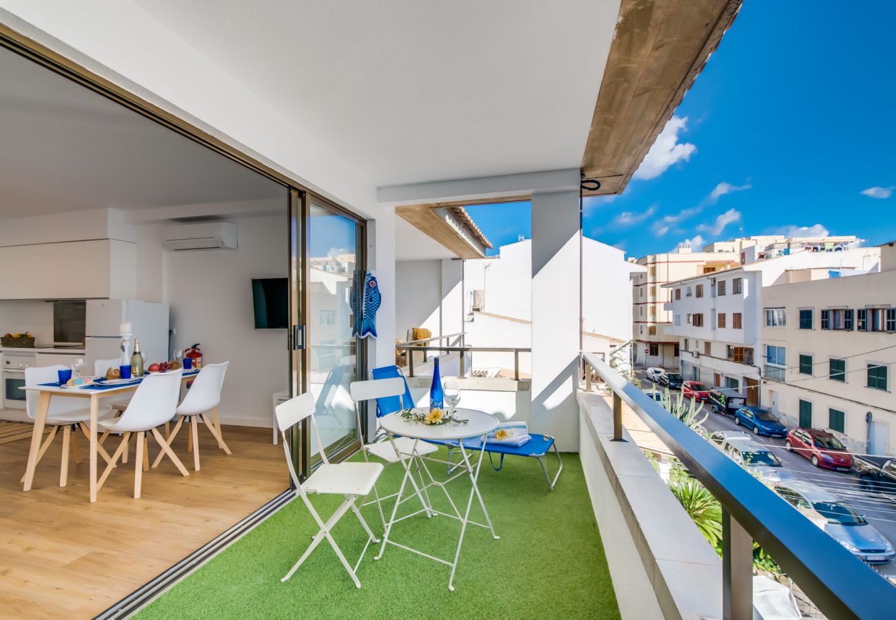 Appartement en location avec terrasse près de la plage.