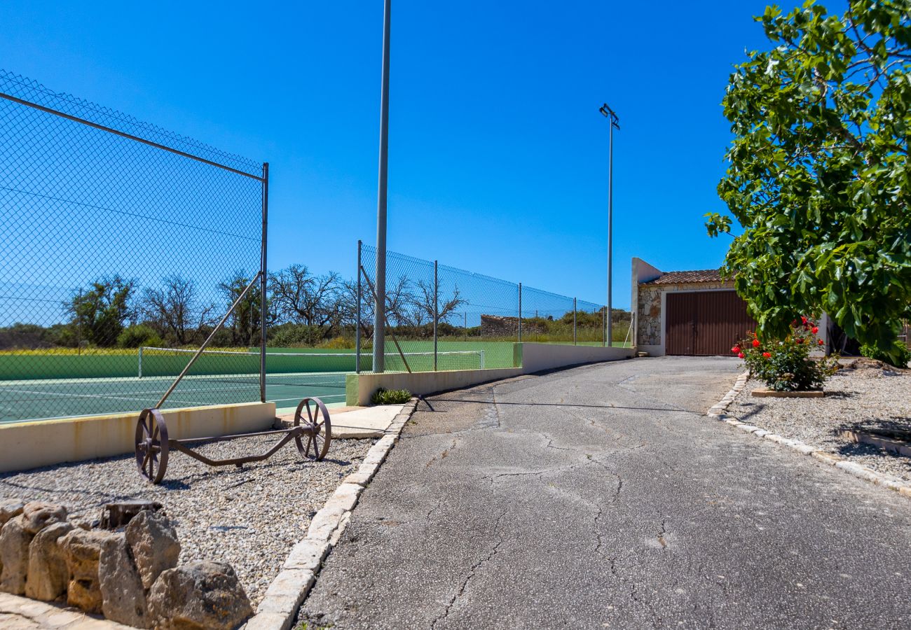 Maison à Lloret de Vistalegre - Finca à Majorque Sa Sinia avec piscine et court de tennis