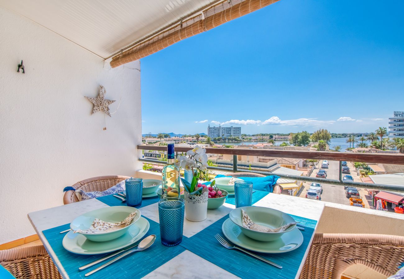 Appartement à 500m de la plage d'Alcudia avec terrasse vue sur le lac