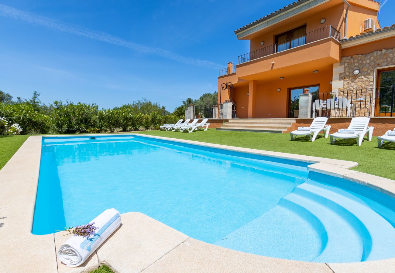 Domaine à Alcudia - Finca Alcudia Son Fe avec piscine et vue sur la montagne