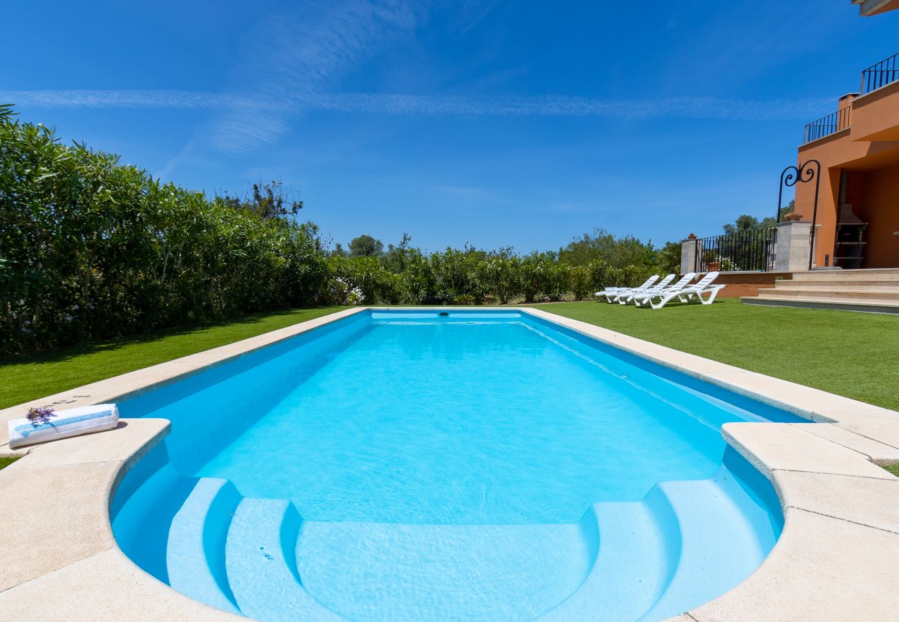 Domaine à Alcudia - Finca Alcudia Son Fe avec piscine et vue sur la montagne