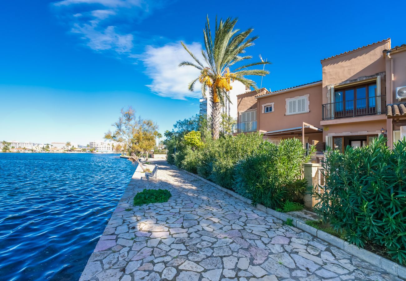 Maison à Alcudia - Maison près de la plage Nénuphars avec vue sur la montagne