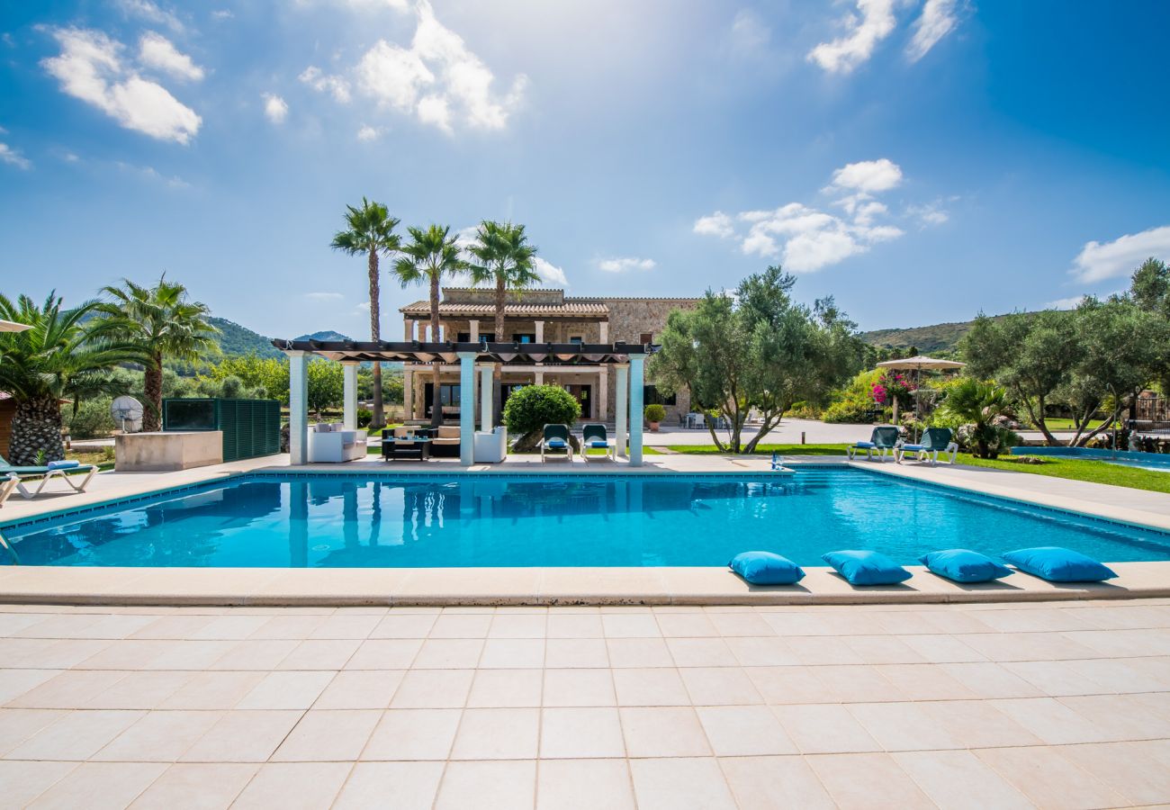 Propriété avec piscine près du port d'Alcudia. 