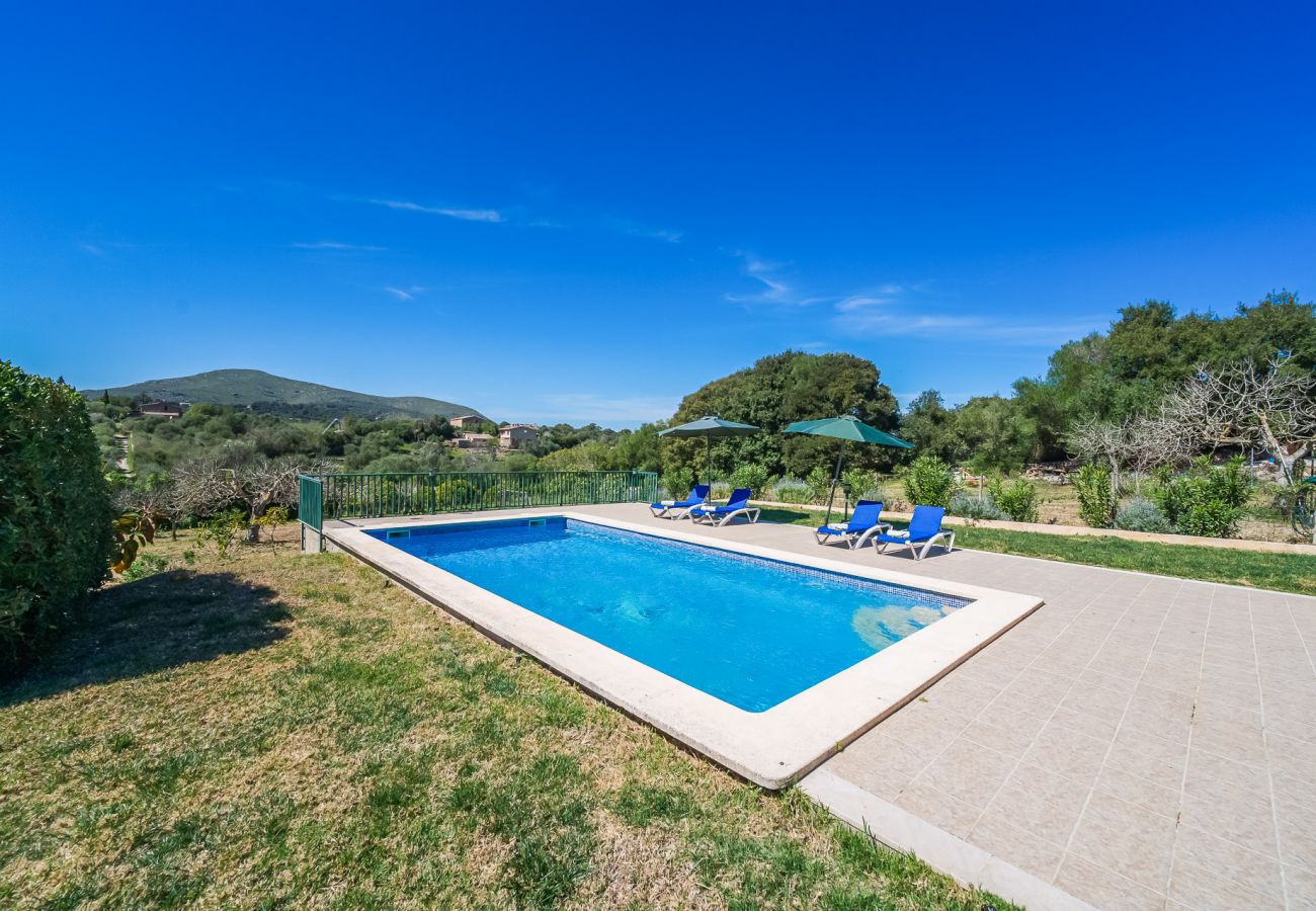 Domaine à Arta - Cette finca rurale avec piscine, Es Sementaret, est située à Majorque.