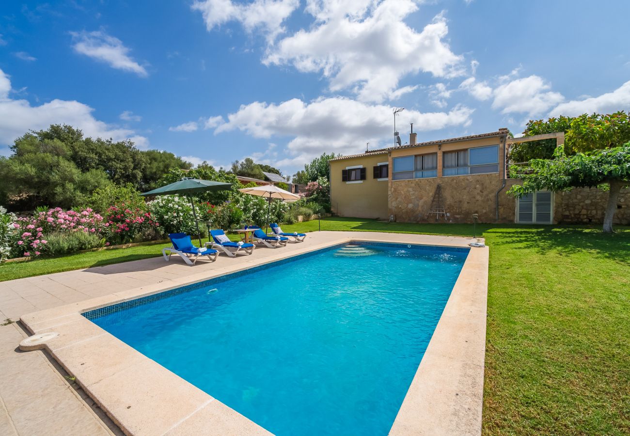 Domaine à Arta - Cette finca rurale avec piscine, Es Sementaret, est située à Majorque.