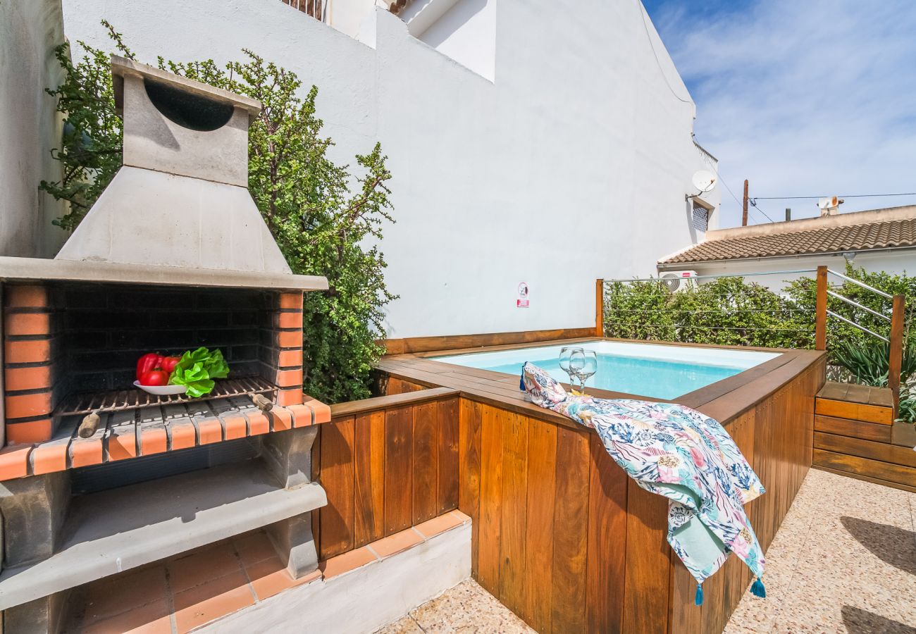 Location de vacances dans une maison avec piscine à Alcudia.