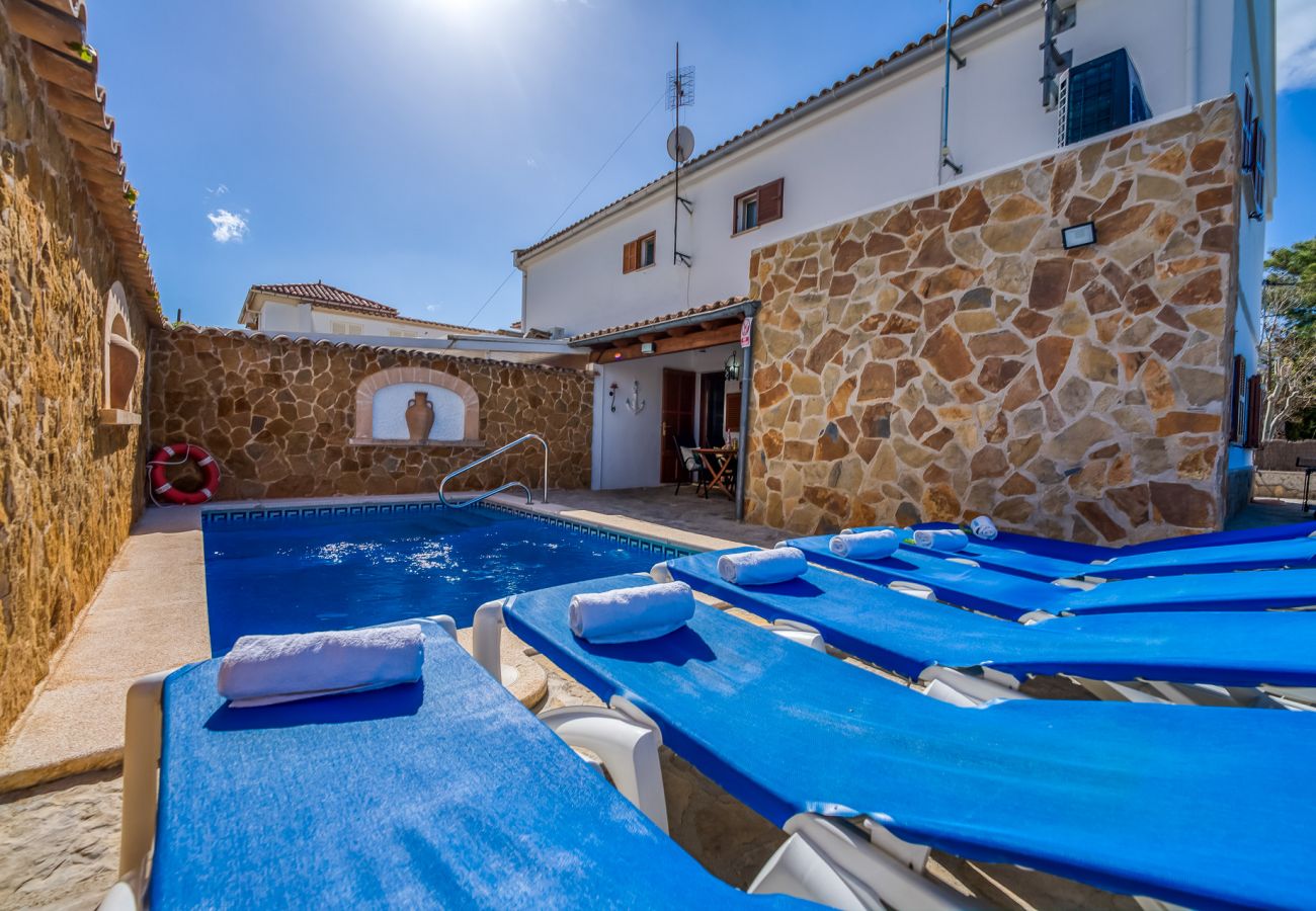 Maison à Puerto Pollensa - Maison à Puerto Pollensa, Villa Pintor avec piscine près de la plage.