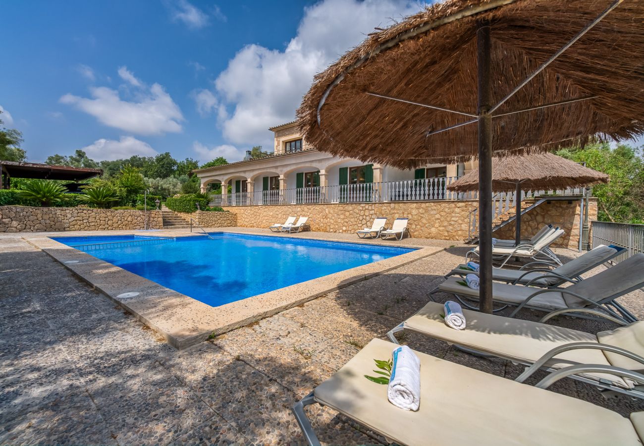 Domaine à Petra - Villa avec piscine privée et jolies vues à Sa Pleta à Majorque.