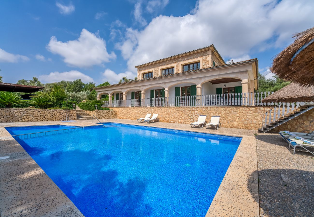 Domaine à Petra - Villa avec piscine privée et jolies vues à Sa Pleta à Majorque.