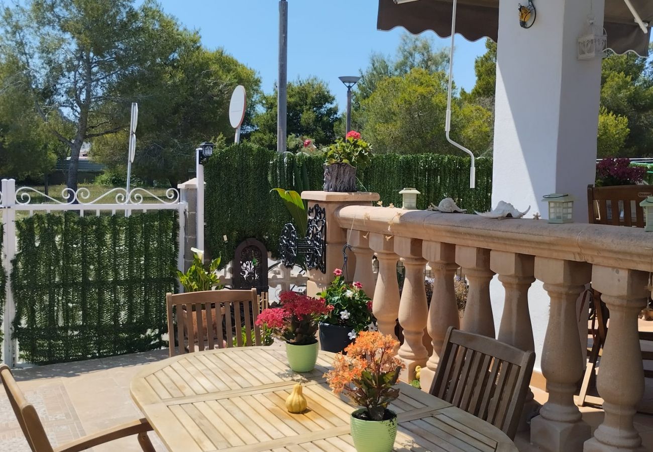 Hébergement avec jardin et piscine près de la plage d'Alcudia 