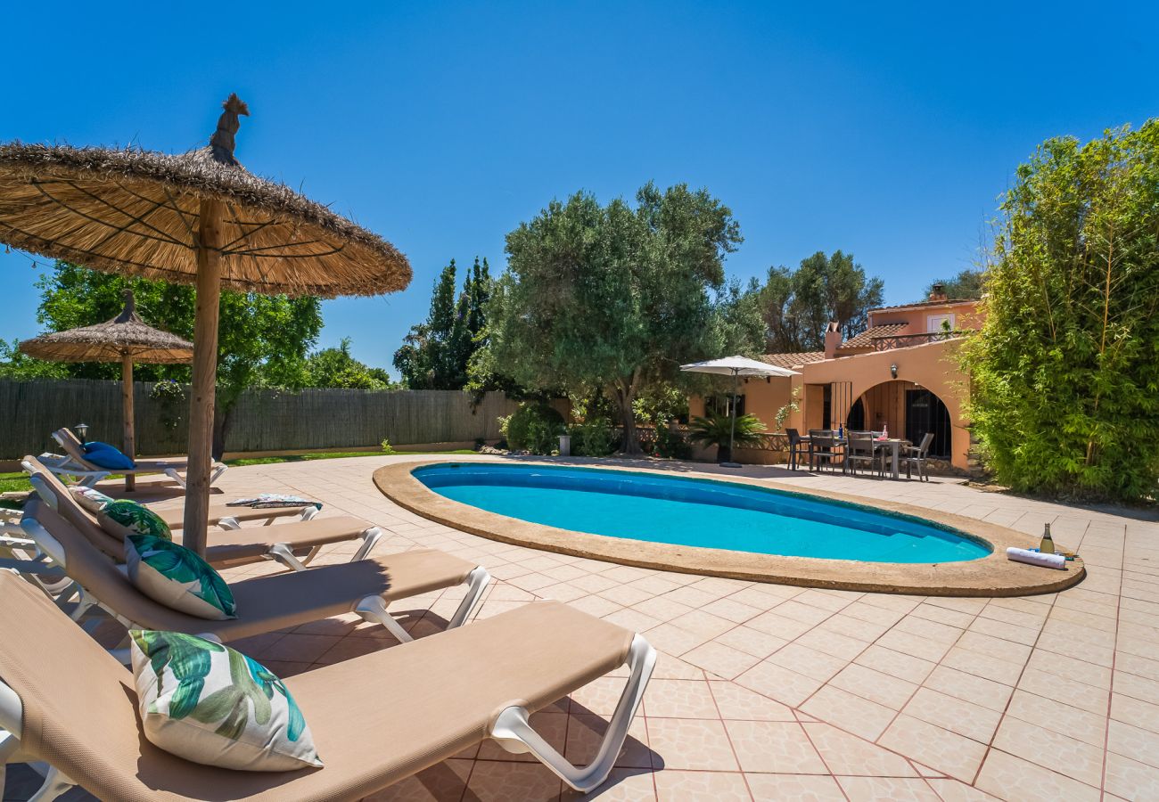 Beautiful finca in Alcúdia with swimming pool