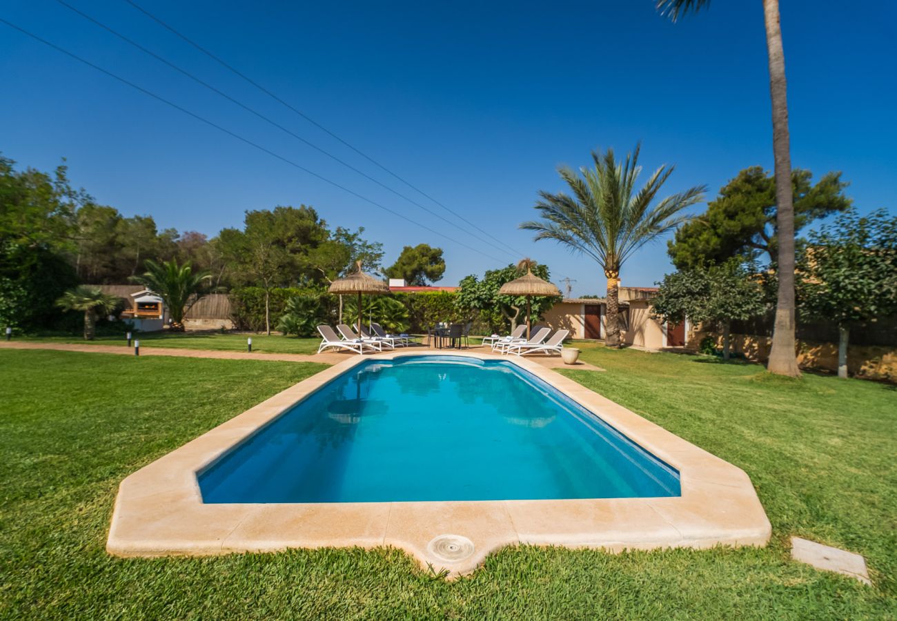 Country house in Muro - Enchanting finca Sa Pleta del Poveto with pool