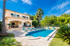 Villa con piscina cerca de Alcudia. 