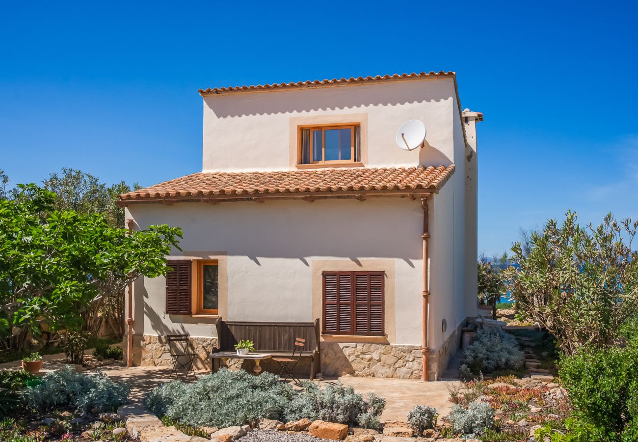 House in Arta - Villa in front of the sea Casa Sa Nau in Mallorca